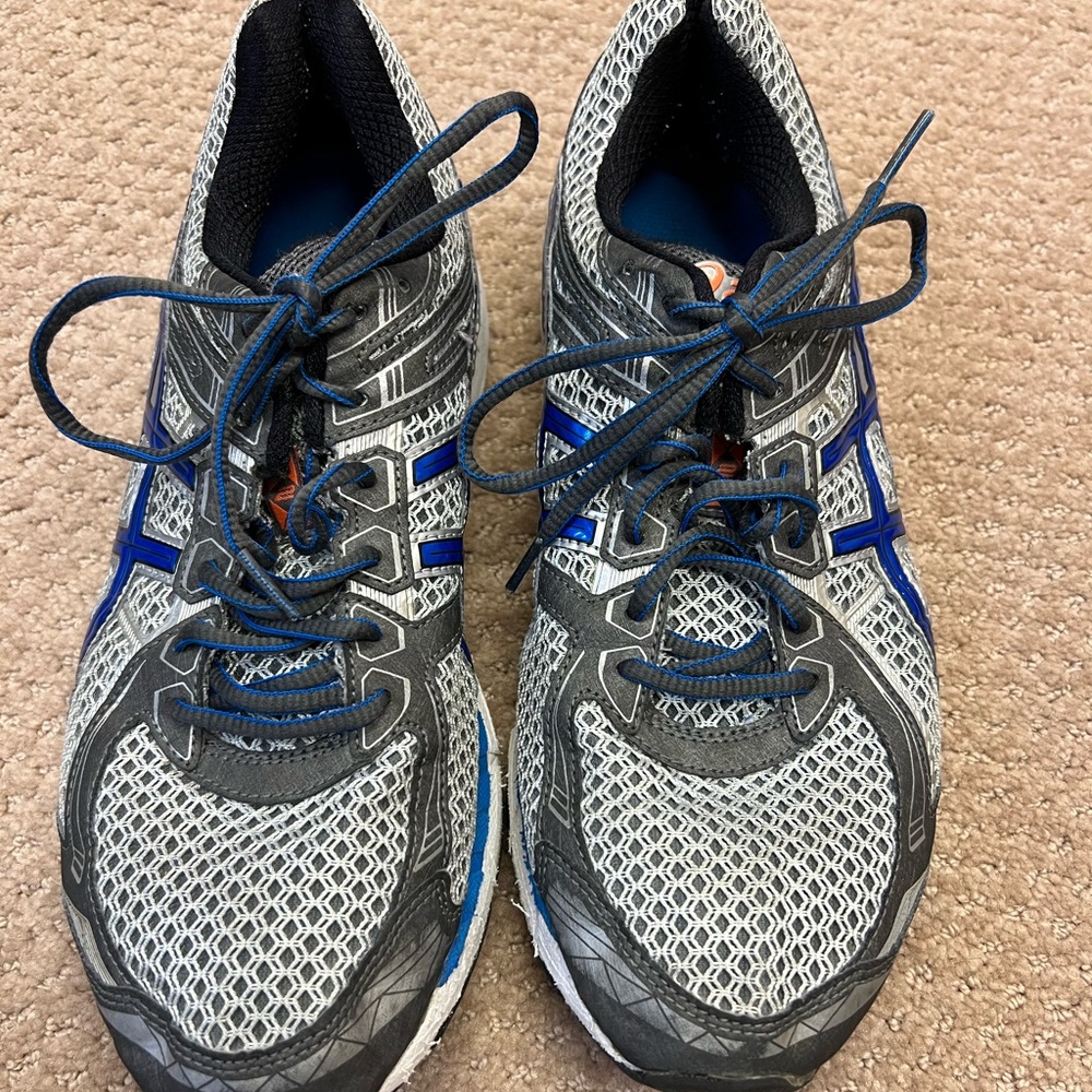 Men’s Asics running shoes
